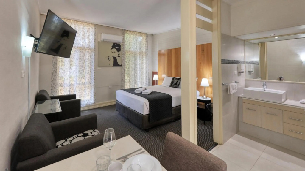 Rose City Motor Inn