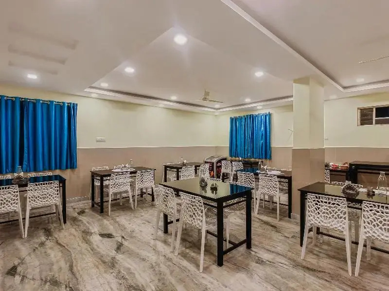 Goldhorn Hotels by OYO Rooms