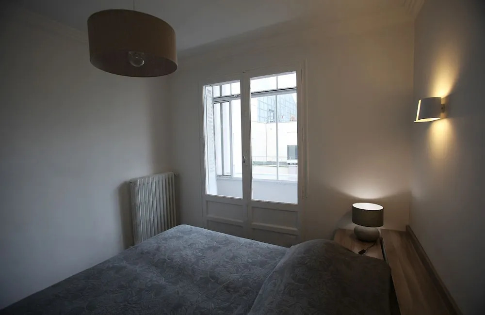 Annecy downtown, big one bedroom apartment