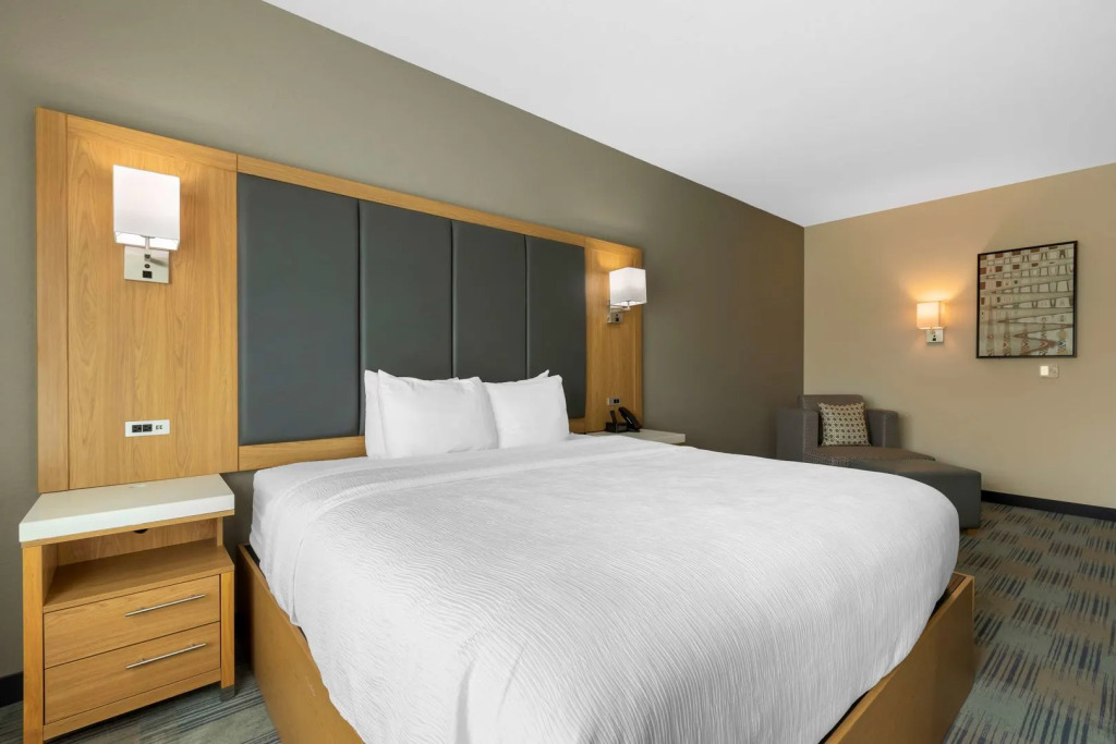 La Quinta Inn & Suites by Wyndham Coralville Iowa City