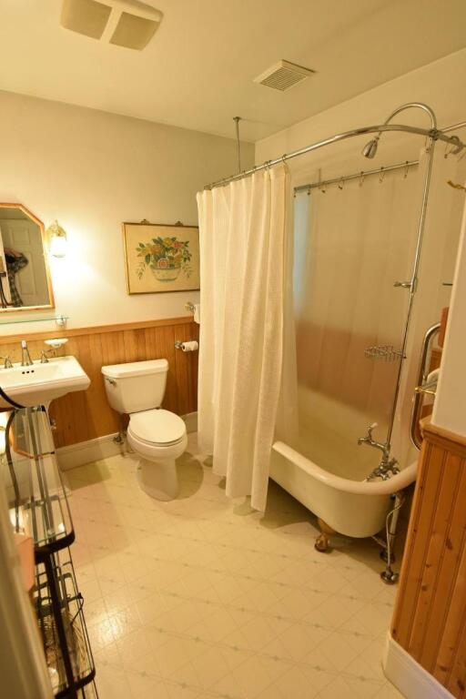 Otters Pond Bed and Breakfast