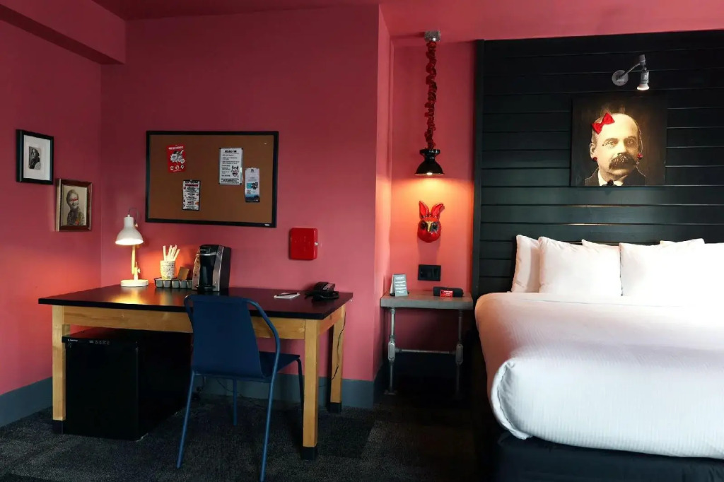 Hotel Gaythering