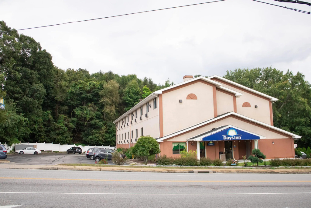 Days Inn by Wyndham Torrington