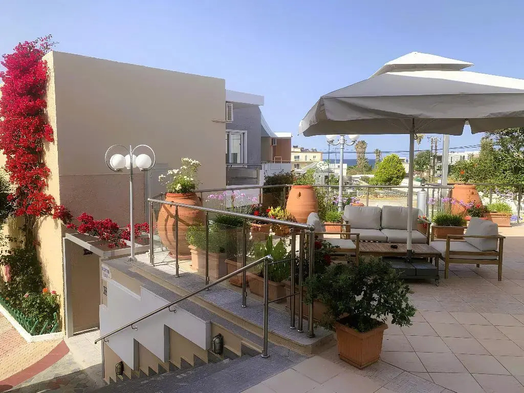 Hotel Koukouras-Lia Apartments