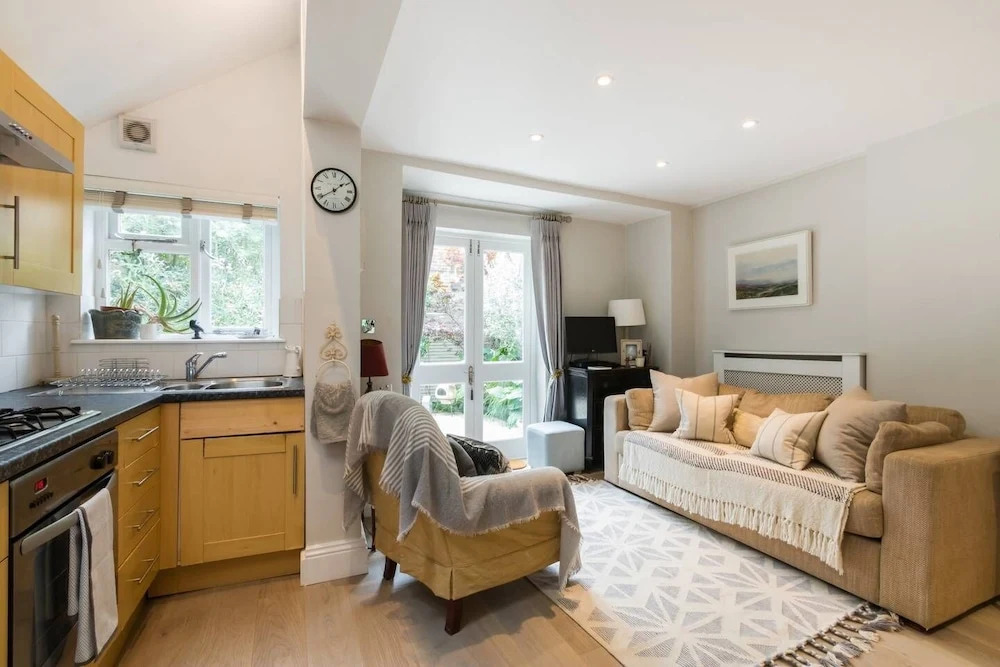 Gorgeous 2 Bed Fulham Flat With Garden