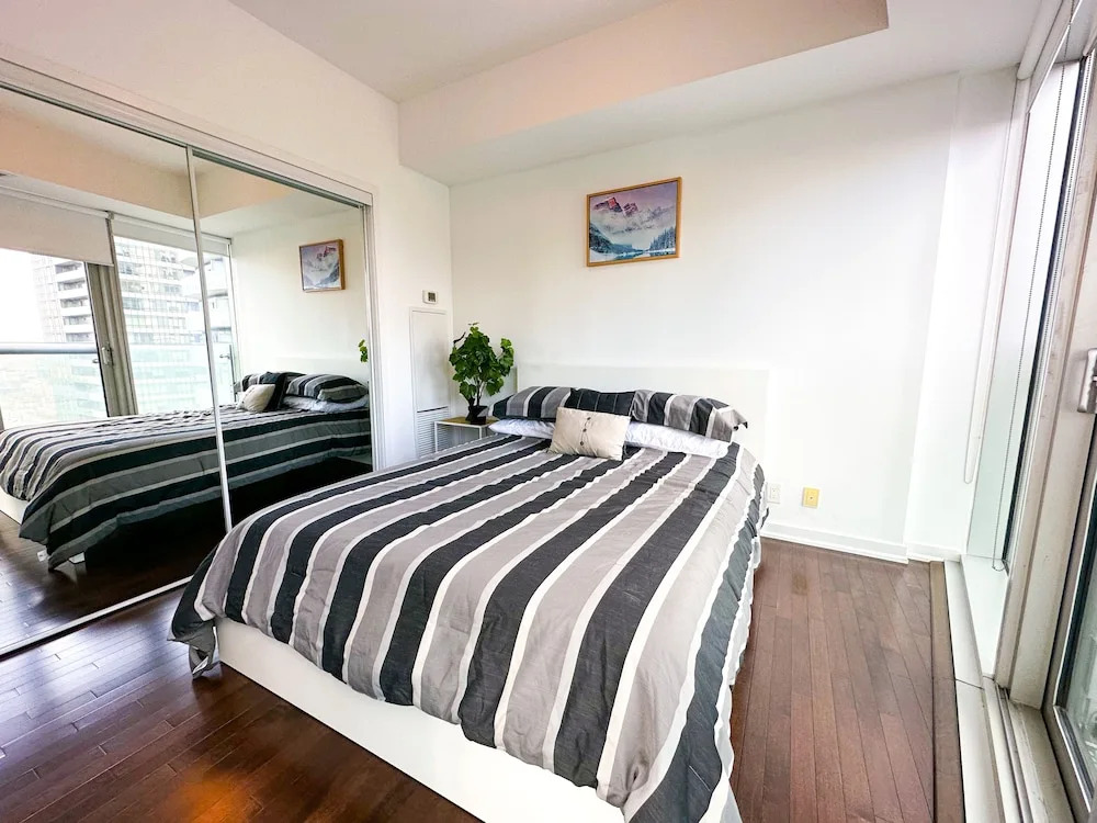 Gorgeous Lakeview Boutique Suites