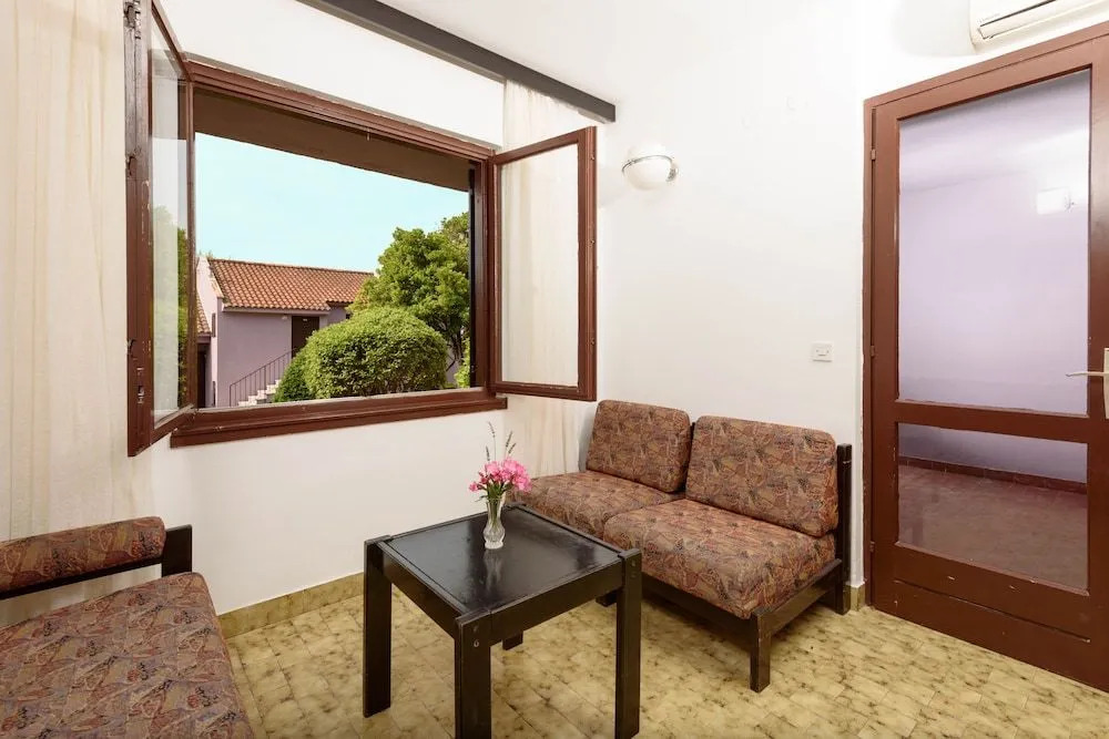 Apartments Medena budget
