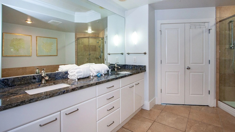 Spacious Unit With Unobstructed Views - Unit Crd0902
