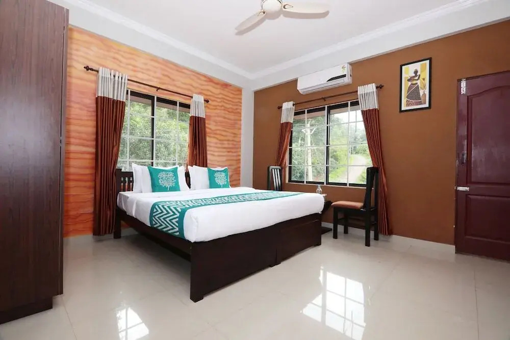 OYO 8843 Taaza Residency