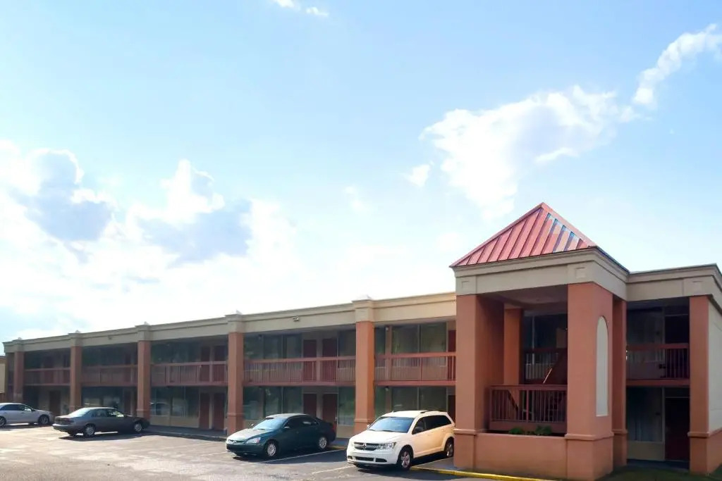 OYO Hotel Harriman near I-40