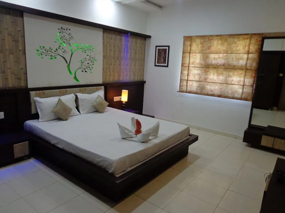 10 blossoms Hospitality Services