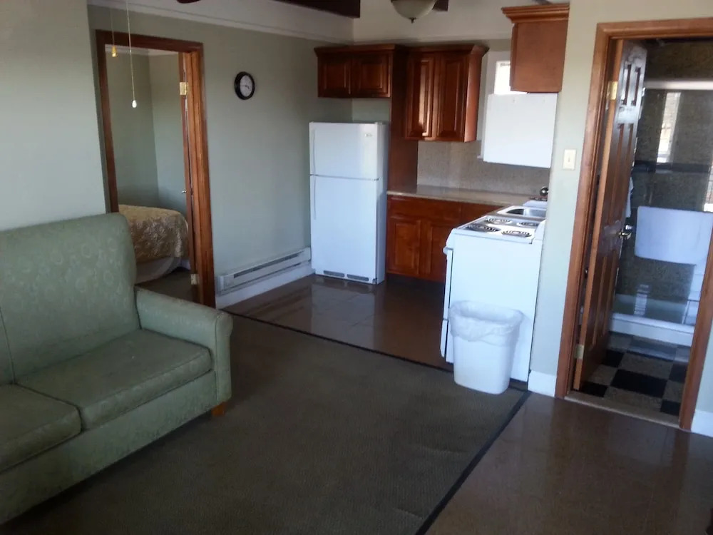 Golden Gate Lodging