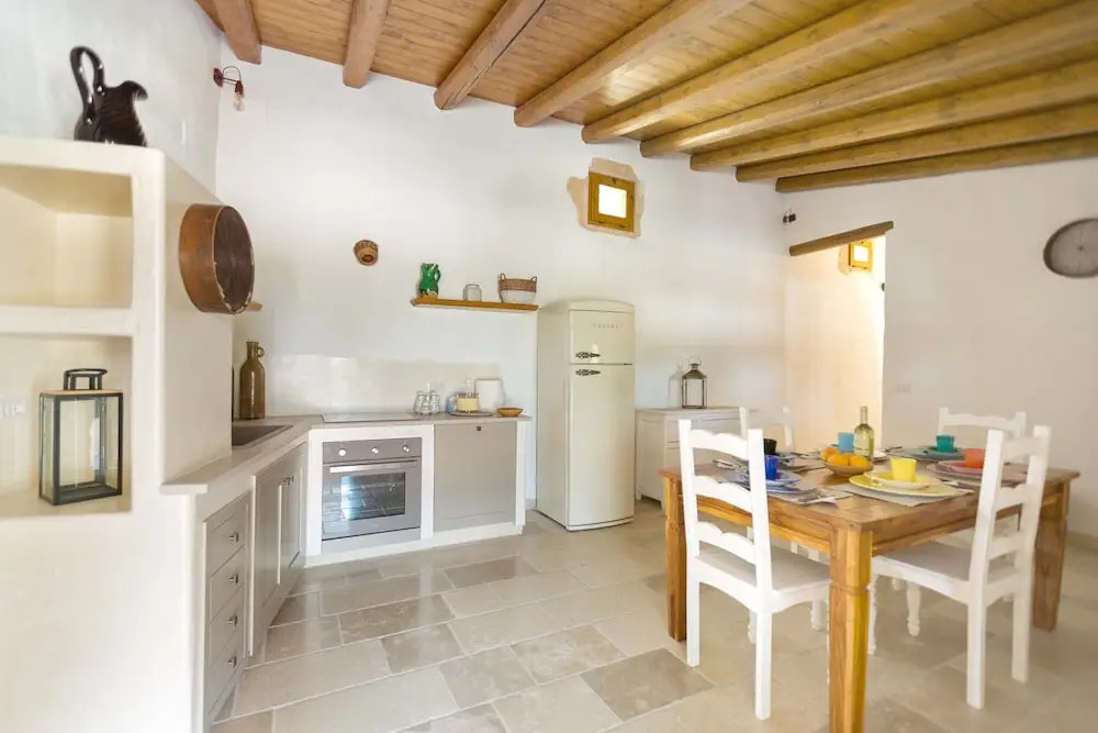 2474 Villa Vanda
