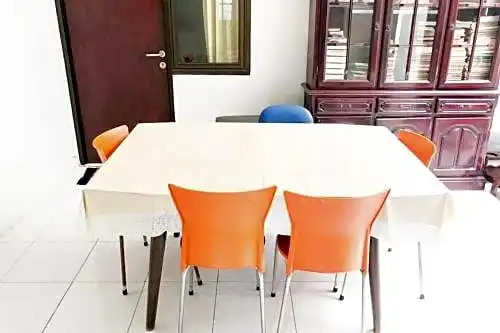 KoolKost @ Kendangsari (Minimum Stay 6 Nights)