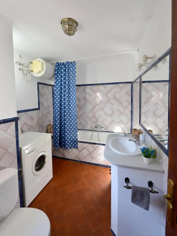 Apartment with One Bedroom in Granada, with Wonderful City View, Balcony And Wifi - 50 Km From the Slopes