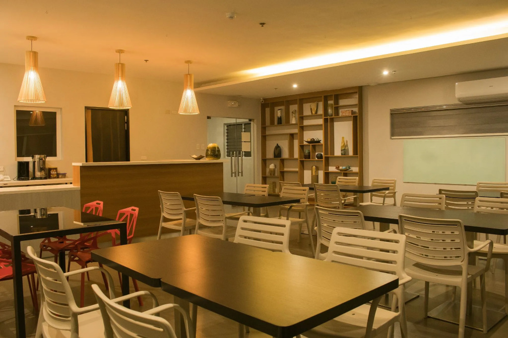 1A Express Hotel