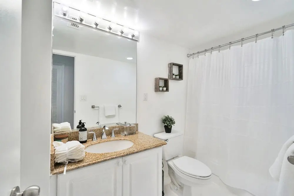 Destination Stays-Ocean View Condo Miami