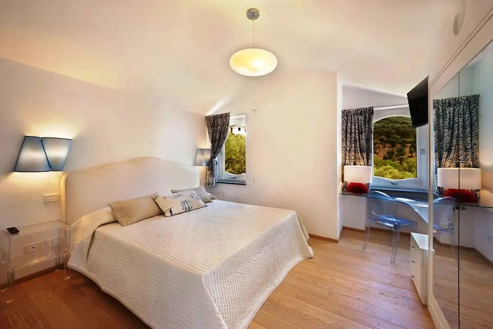 Amore Rentals - Villa Ariadne