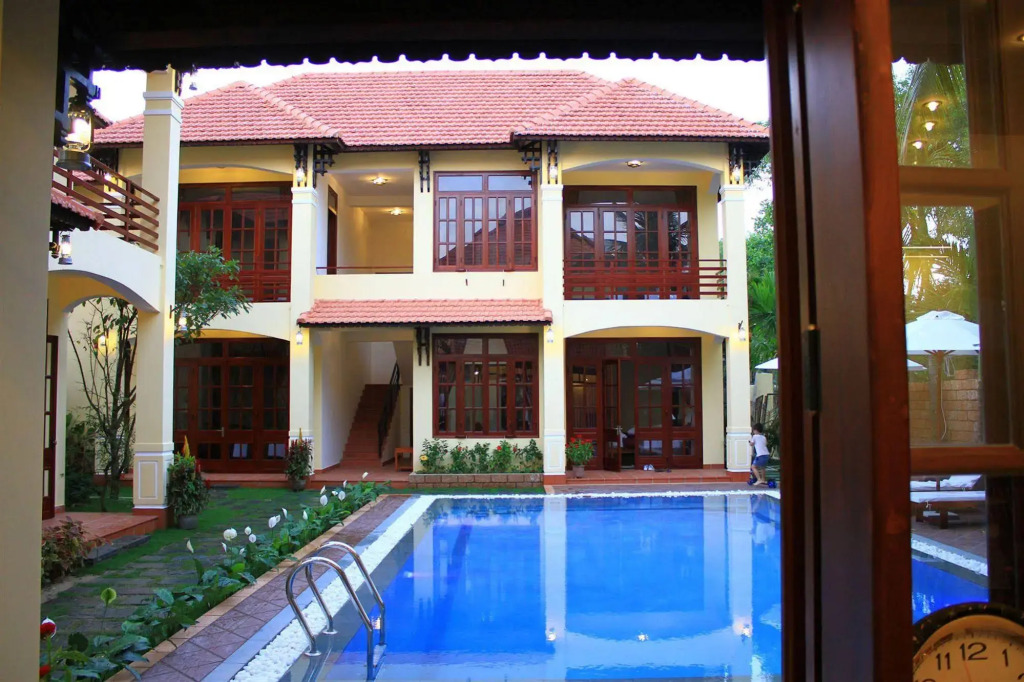 The Earth Villa