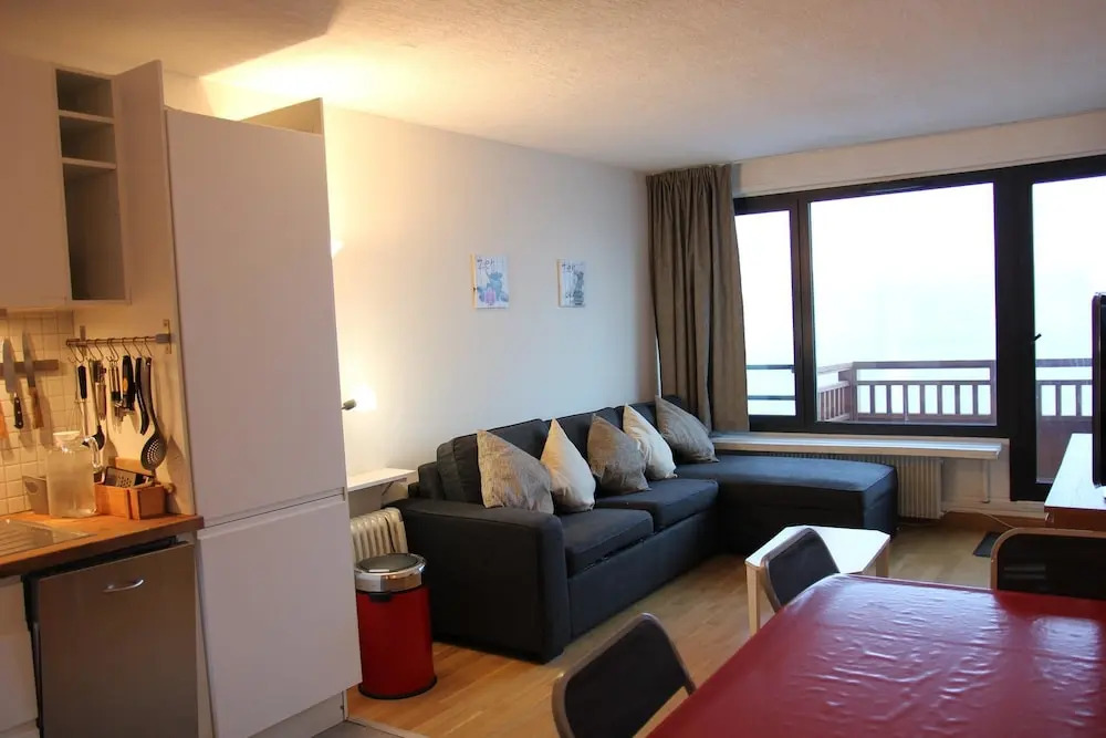 nice apartment with bedrrom and bunk beds in the entrance Apartment 1