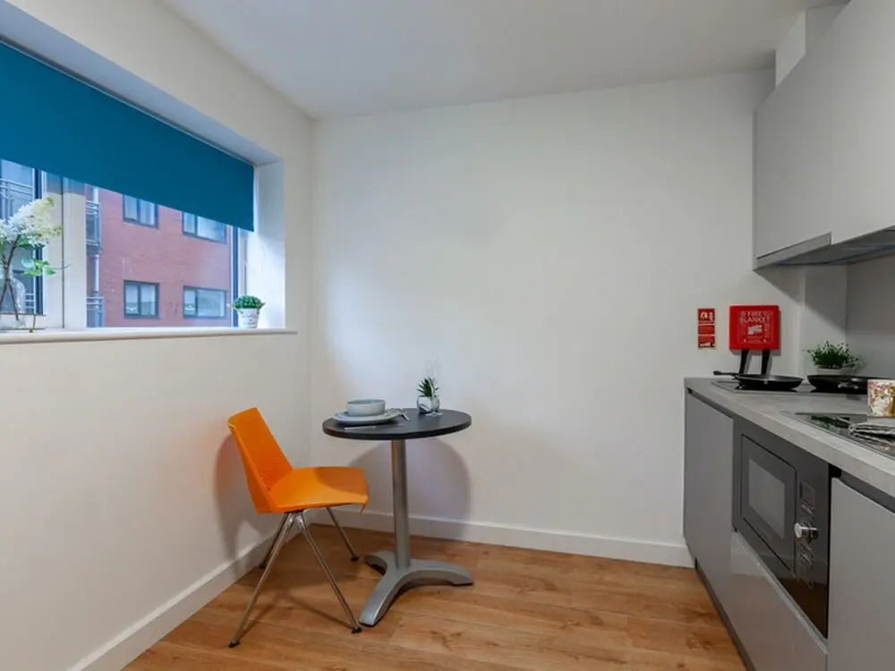 Rooms & Studios for STUDENTS Only BOLTON