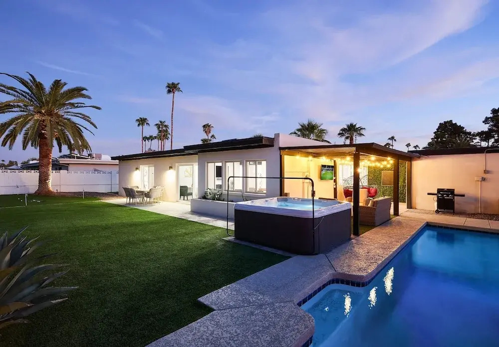 Desert Rose-hot Tub-pool Heat Avail-fire Pit-golf!