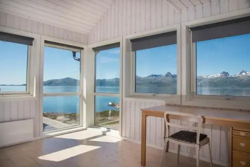 Vestfjord Service Villa