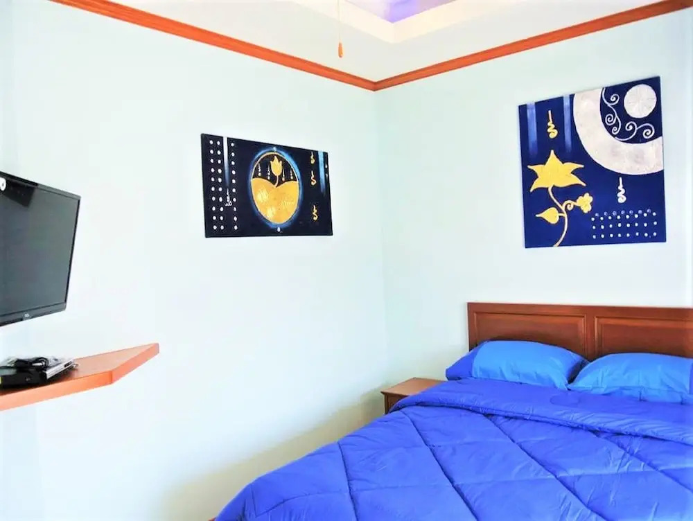 Top Floor Apartment Baan Suan Lalana