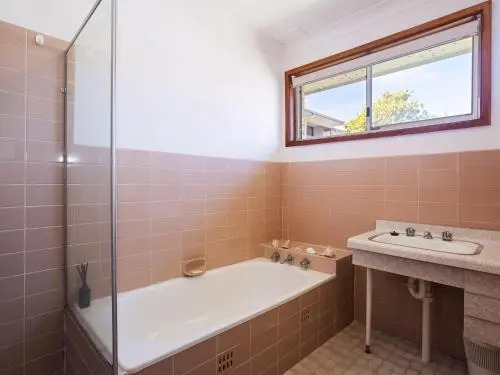 Dalwood', 1/43 Soldiers Point Road - Top Floor And Perfect For Small Boat Parking
