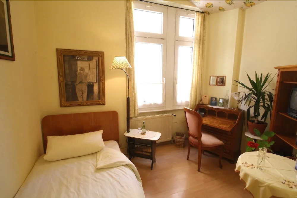 aCasa Bed & Breakfast