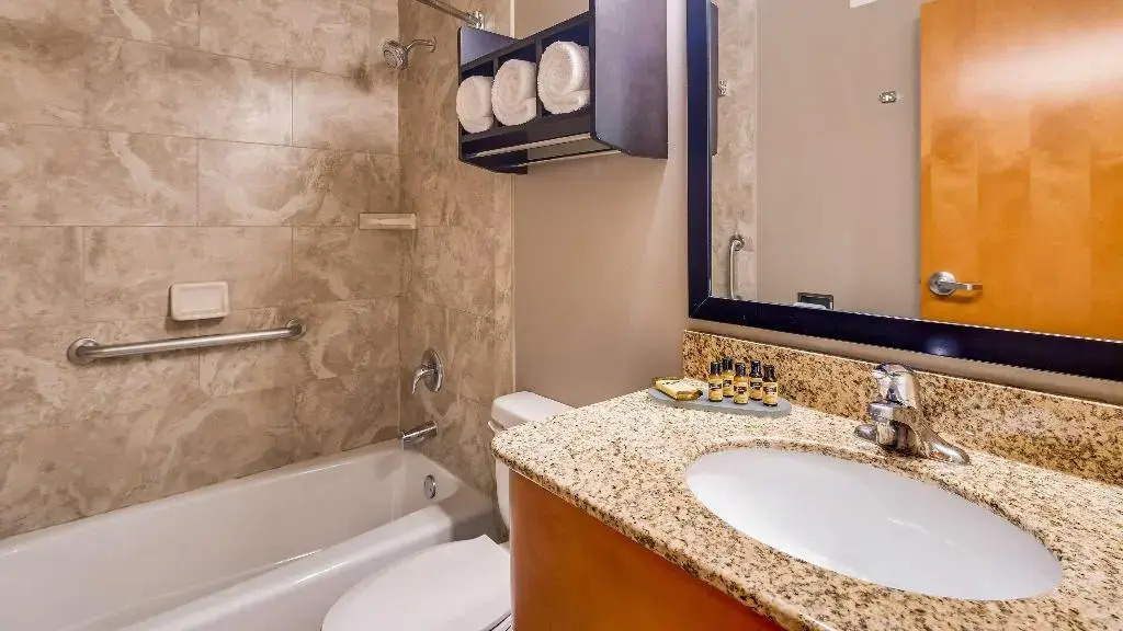 La Quinta Inn & Suites by Wyndham Chicago - Lake Shore