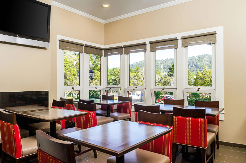 Comfort Inn Monterey Peninsula Airport