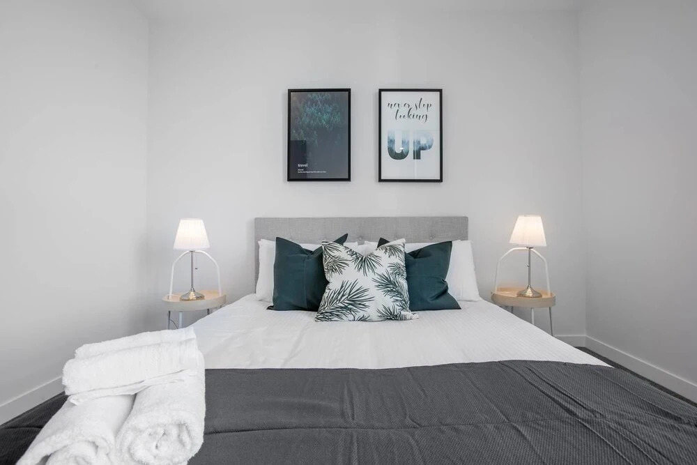 Simple And Cozy Apartment In Parkville