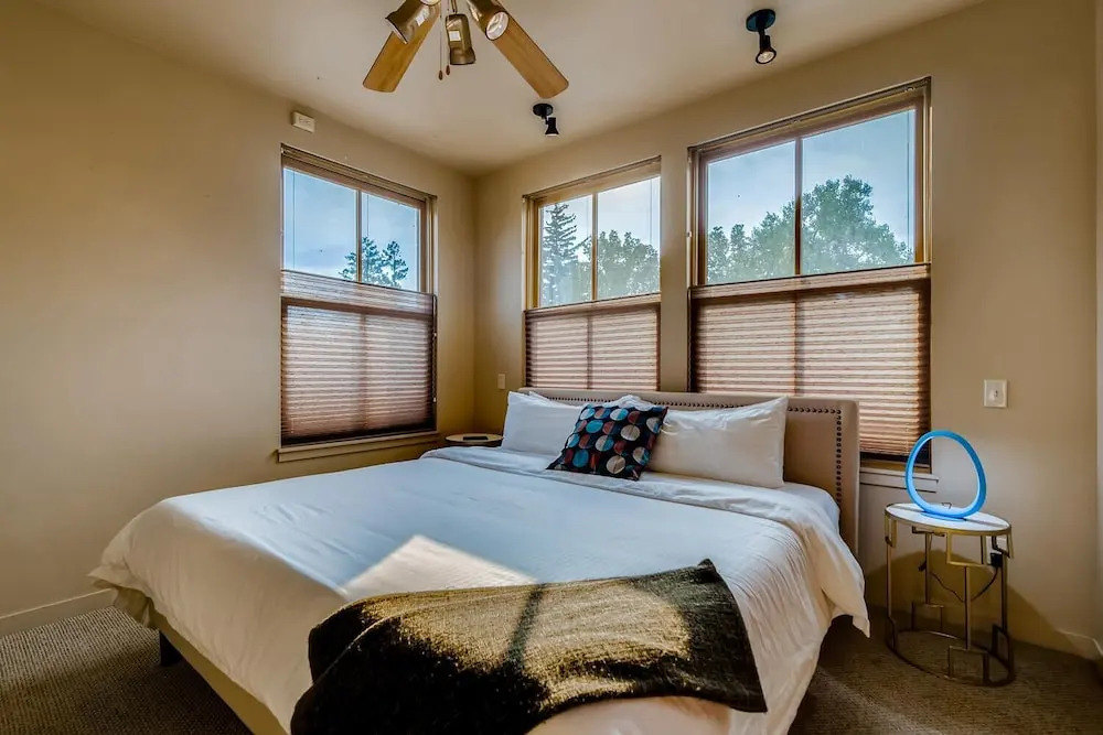 Old Town Loft Oasis with Amazing Rooftop Deck!