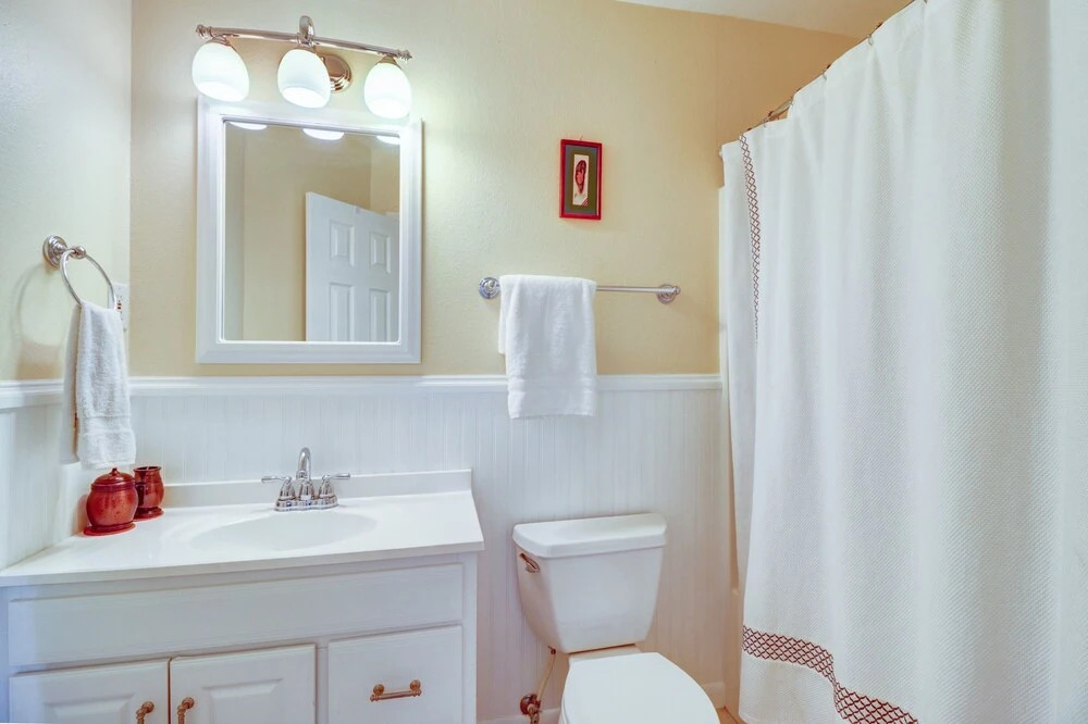 58th St S 1826 - 4 Br Home