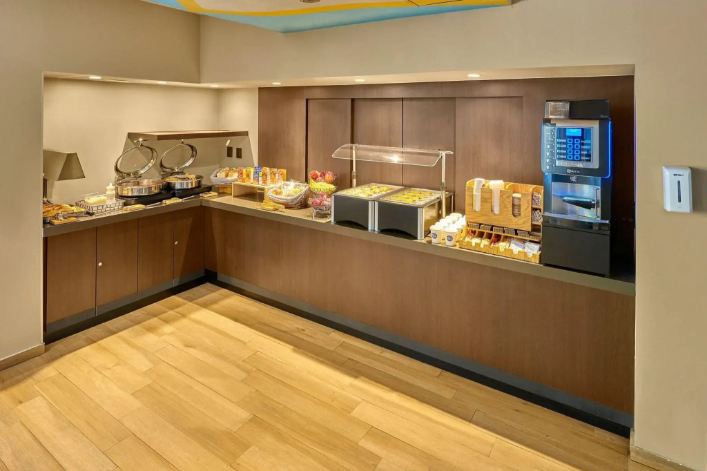 City Express Plus by Marriott Cabo San Lucas