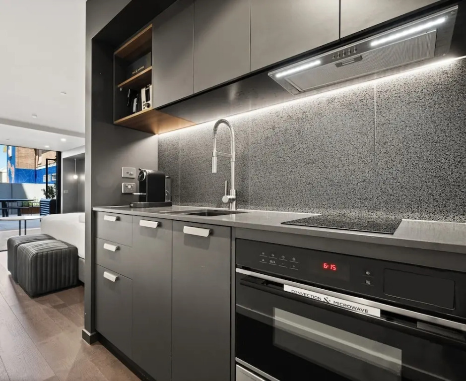 Braddon Studio: Parking & BBQ