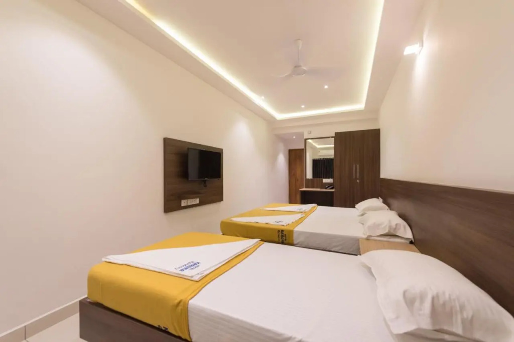 Hotel Karuna Residency