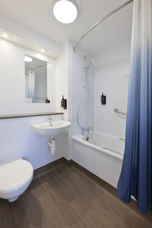 Travelodge Caerphilly