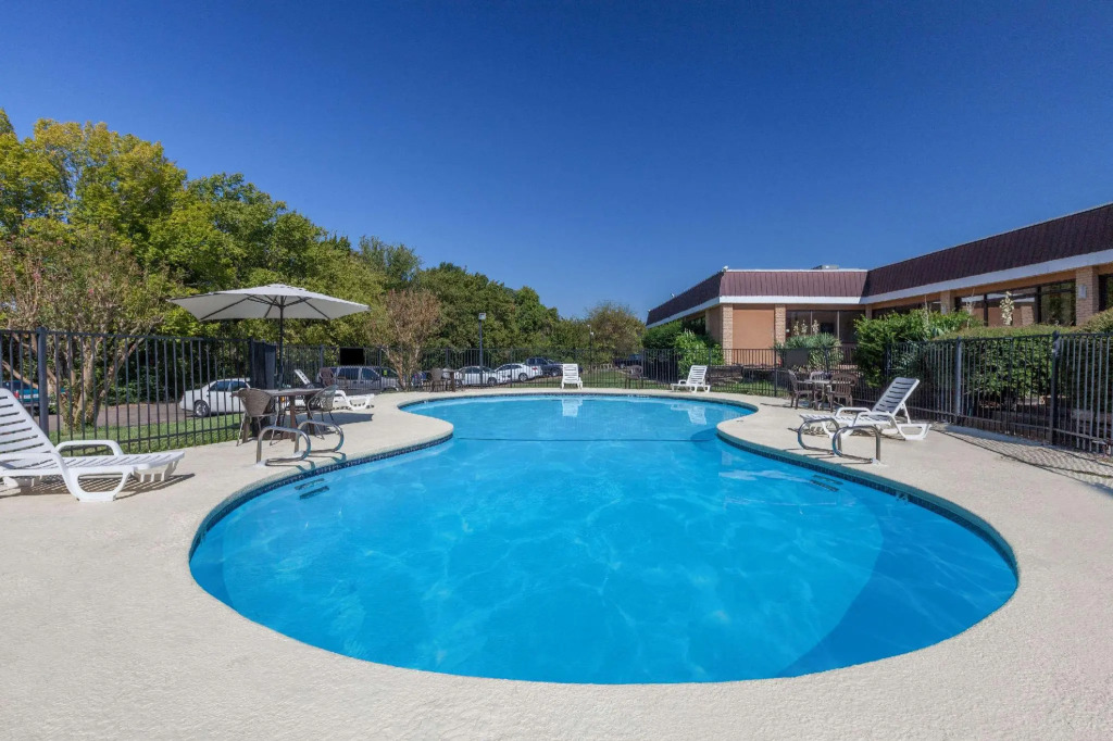Executive Inn Mount Pleasant