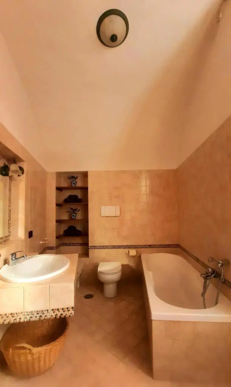Ecco Marino Casa Vacanze