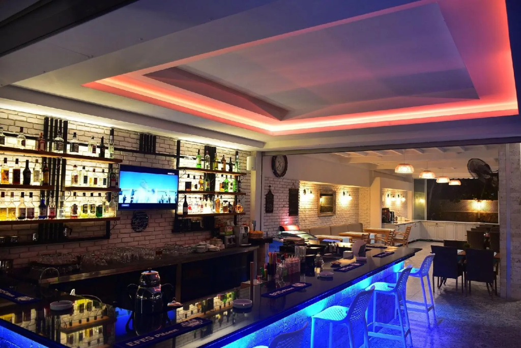 Bronze Hotel