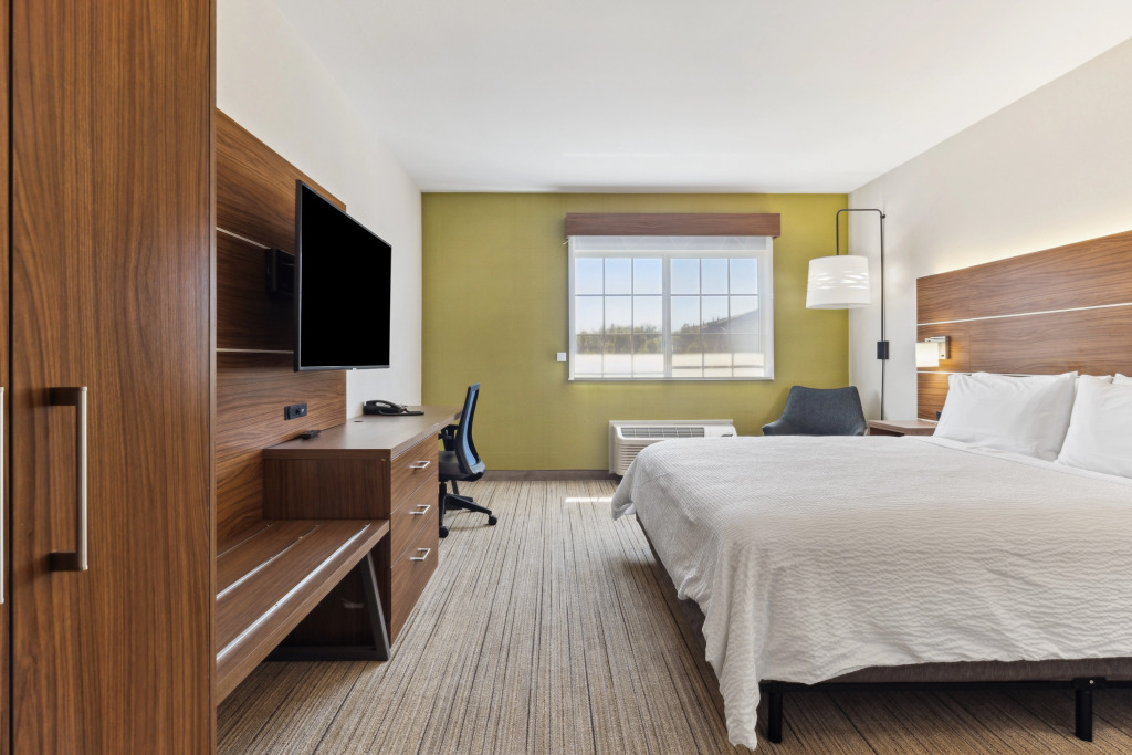 Holiday Inn Express & Suites Mountain View Silicon Valley by IHG