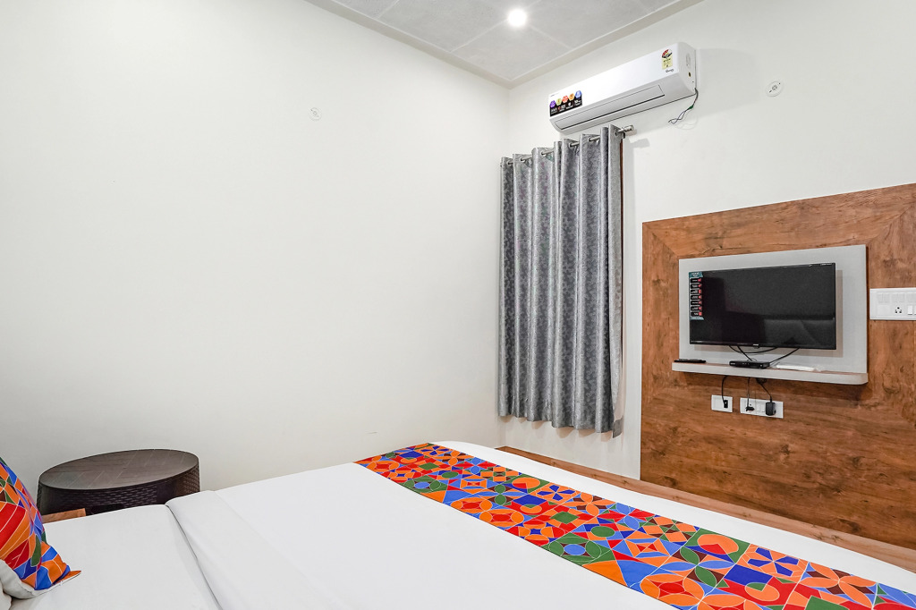 FabHotel Sirtaj Suits