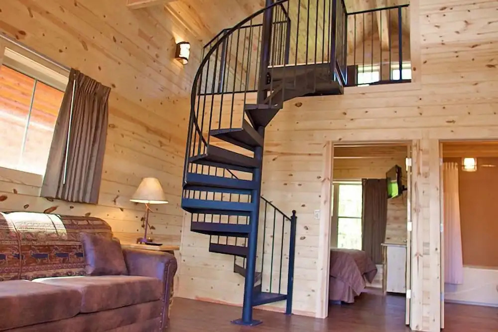 Cabins of Mackinac & Lodge