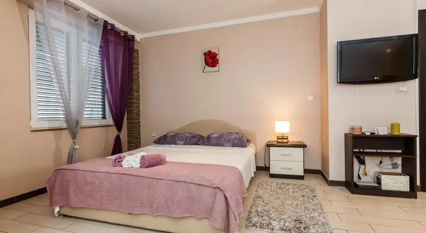 Studio Apartment La Luna
