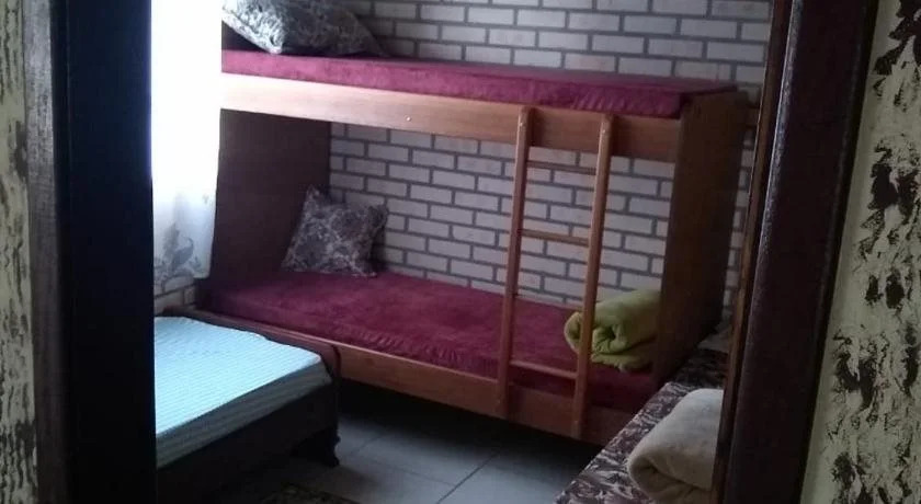 Hostel Dina & Suítes