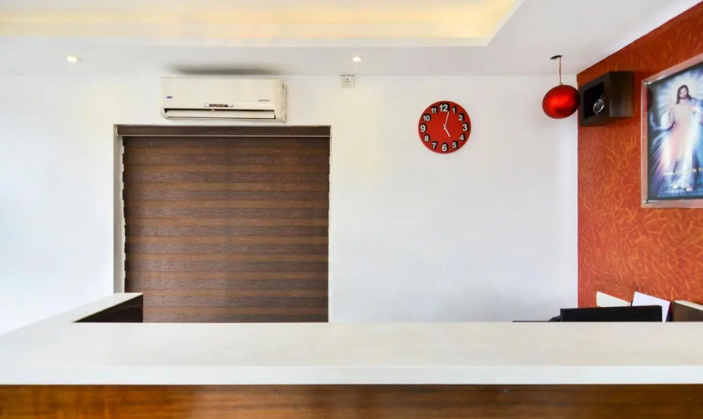 Itsy Hotels Platinum Inn