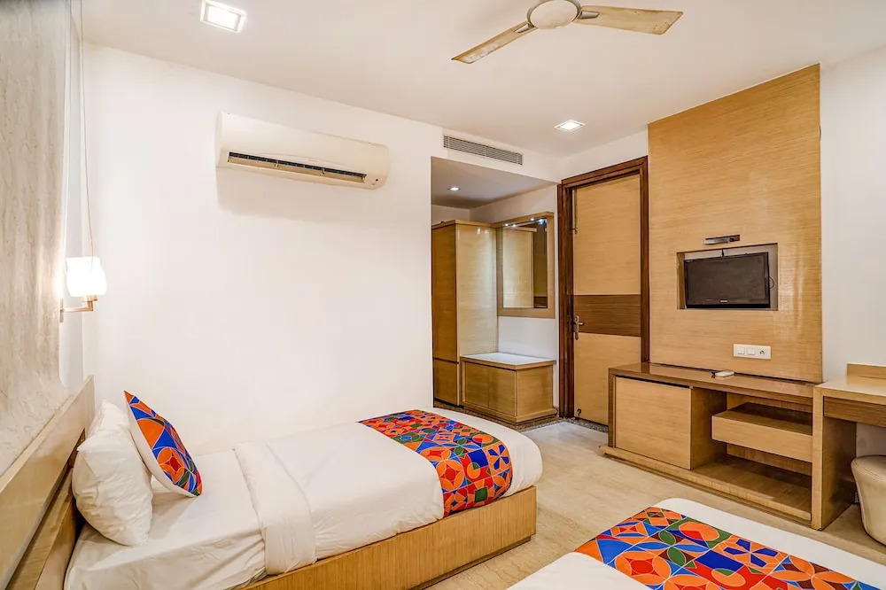 Townhouse Relax Suits A Boutique Hotel Vasundhara