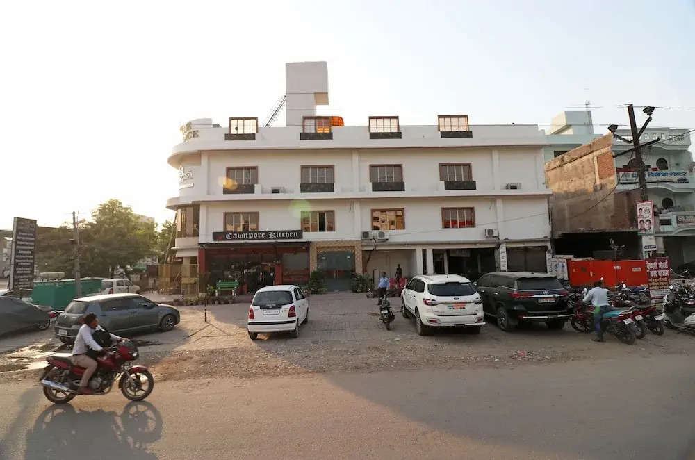 OYO 22239 The Rs Palace